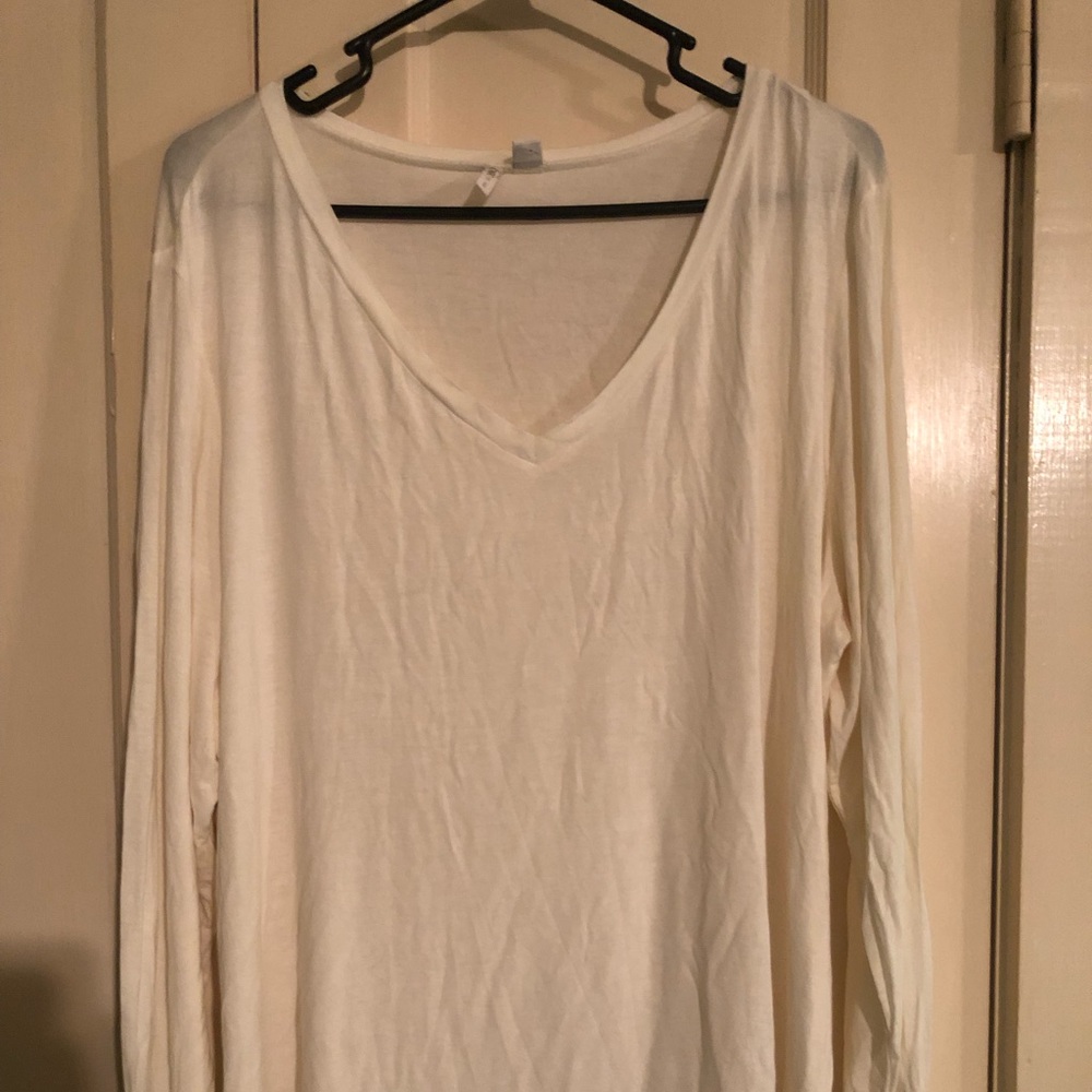 PULL OVER V NECK SHIRT